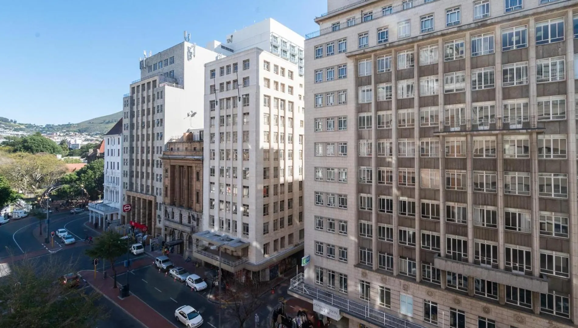 One Bedroom Apartment In Adderley Street Cape Town