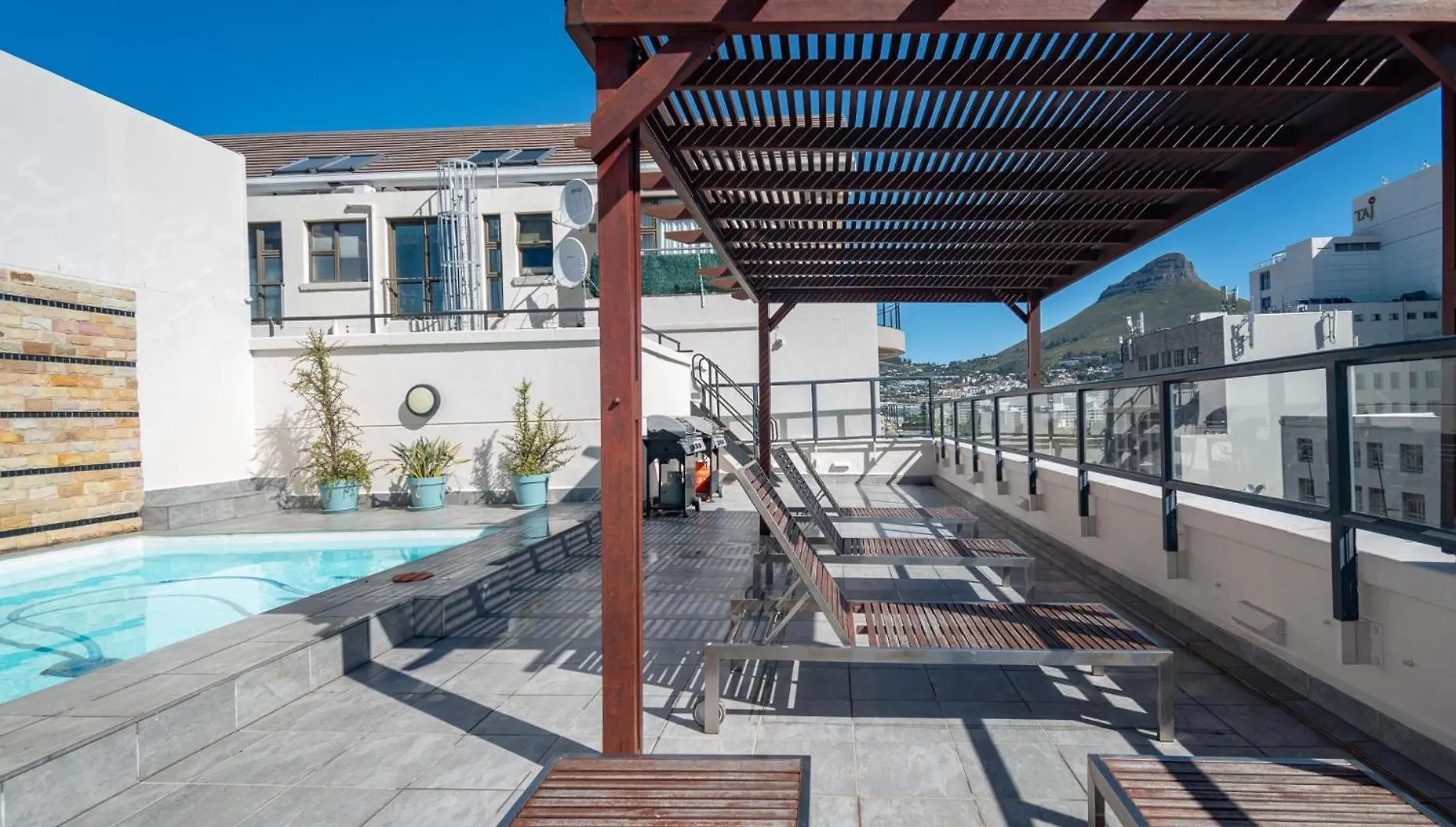 One Bedroom Apartment In Adderley Street Cape Town Güney Afrika